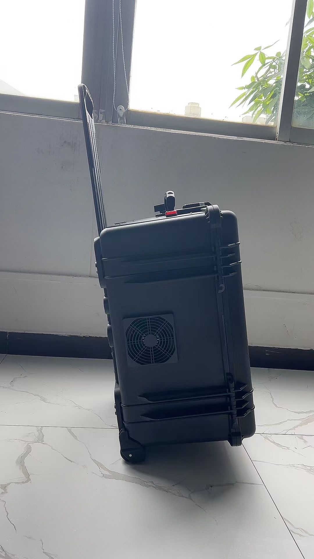 上犹手拉箱型移动通信干扰器